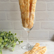 biscoito de polvilho premium com textura crocante e leve